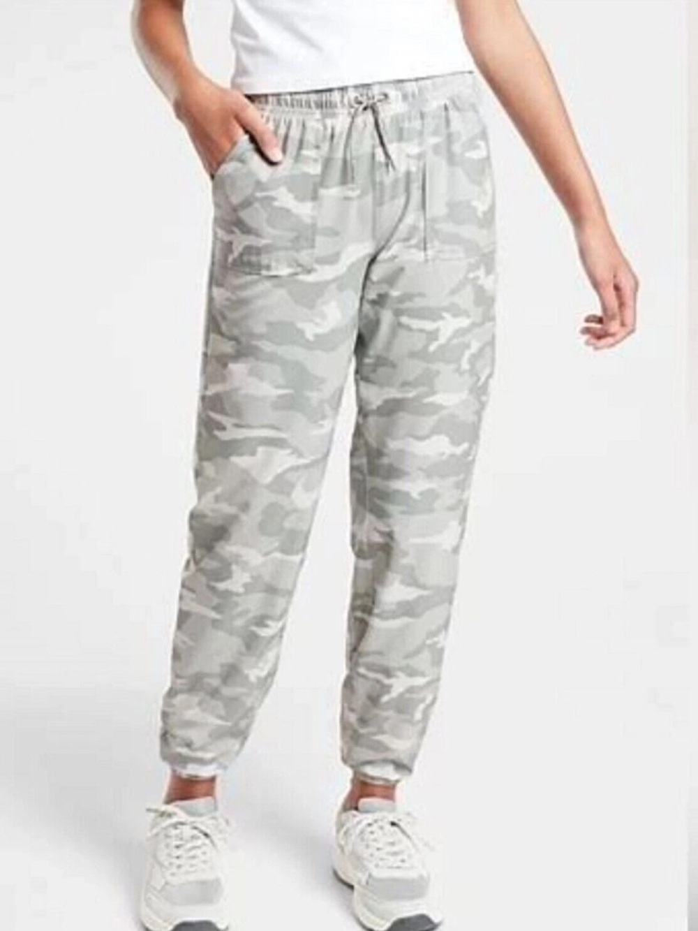 Athleta Girl Lined High Jump Camo Jogger Pants